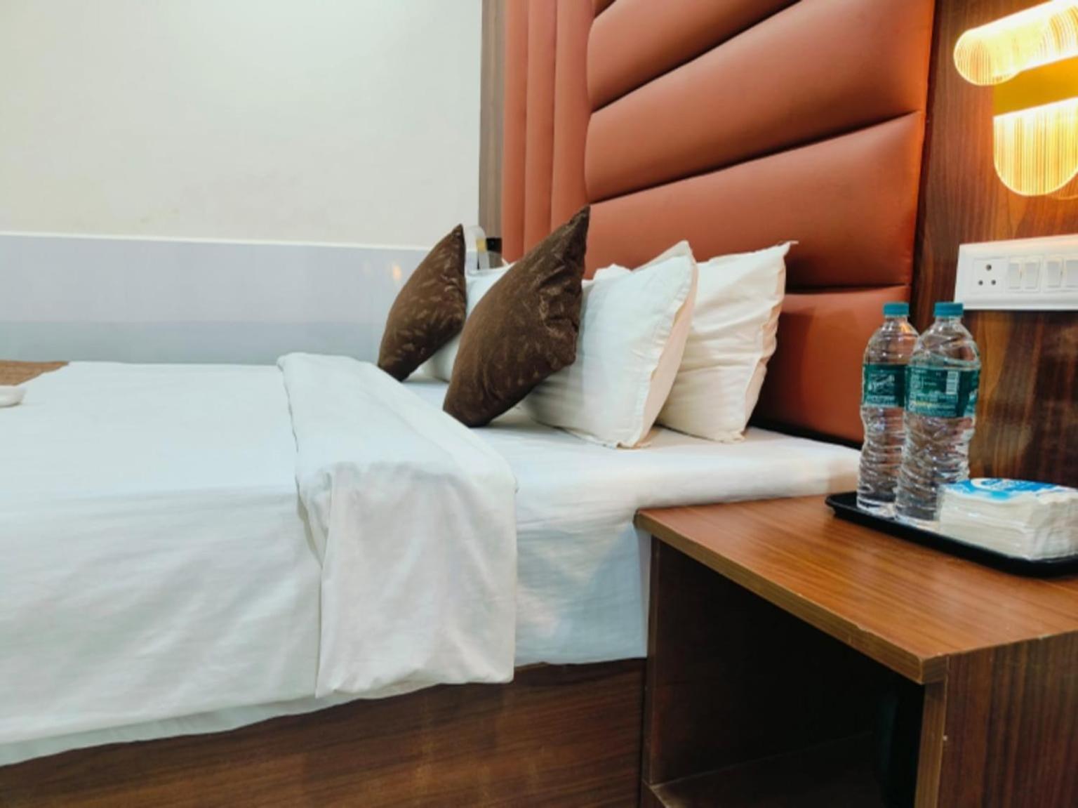 Hotel Small Daddy Plus كالانغيُت المظهر الخارجي الصورة